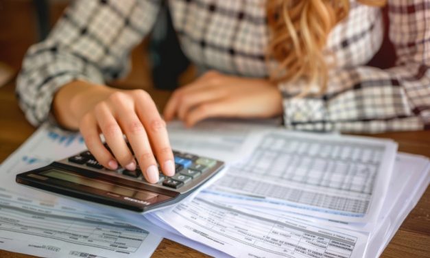 Kwota wolna od podatku – ile faktycznie zostaje w kieszeni?